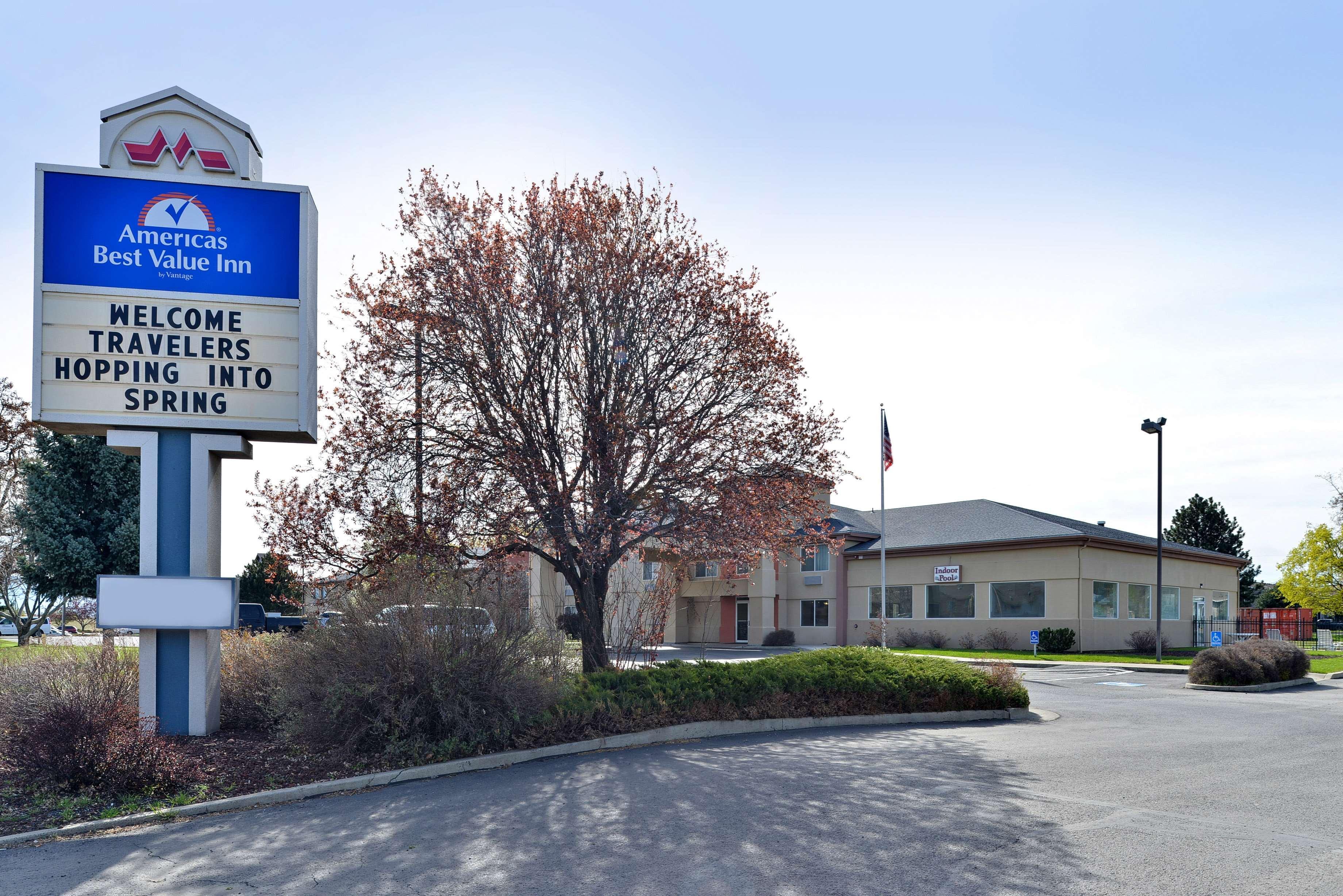 Americas Best Value Sandman Inn La Grande Exterior photo