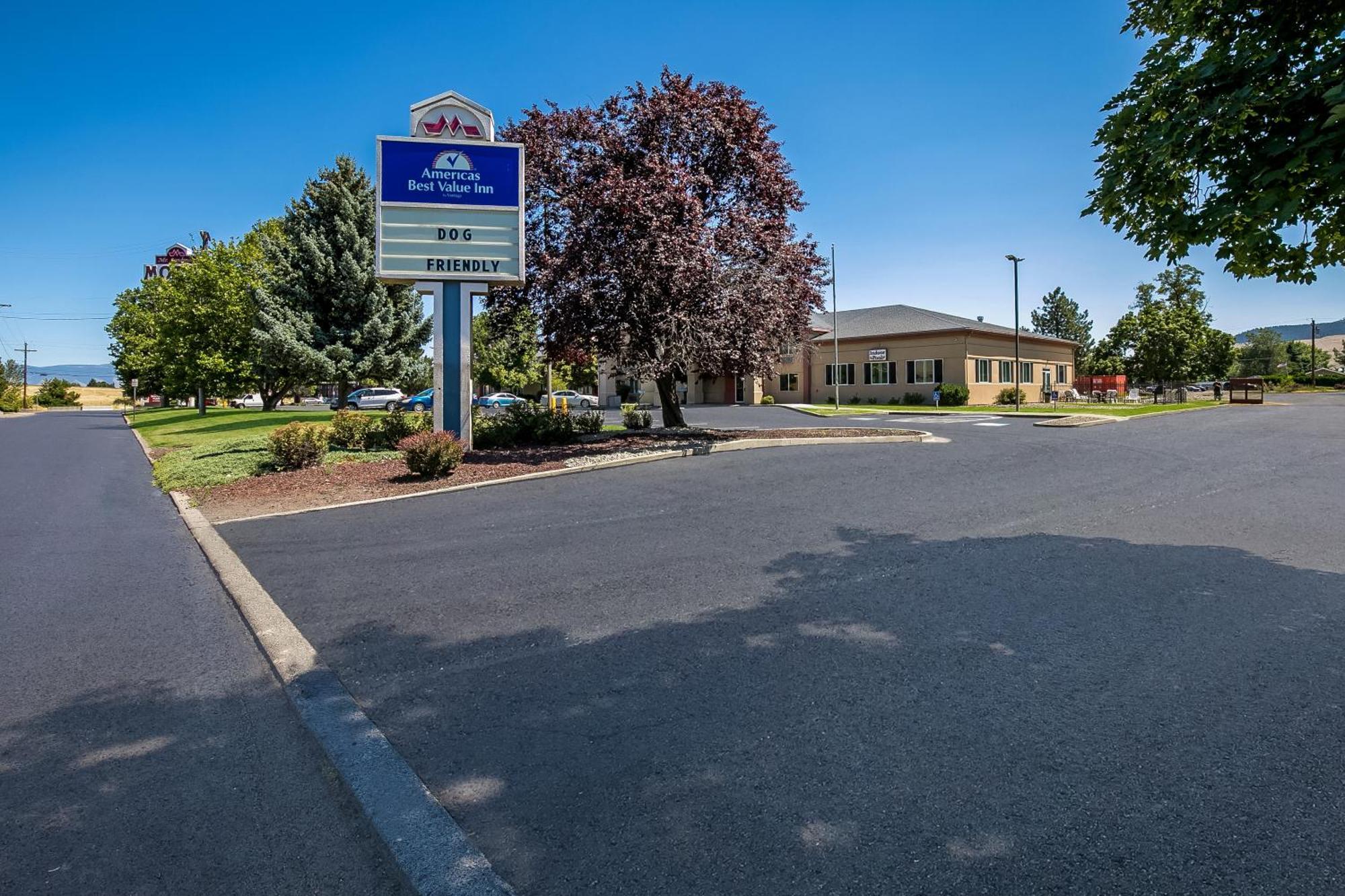 Americas Best Value Sandman Inn La Grande Exterior photo